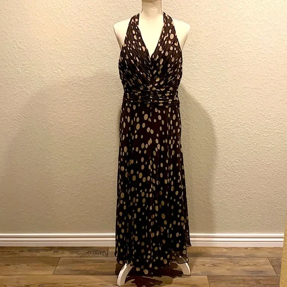 Jones New York halter style dress, silk with polyester lining. Sz 10